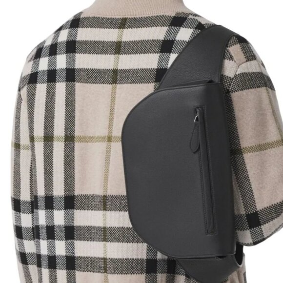 Buberry Bum/Sling Bag "LIKE NEW" - Picture 15 of 16